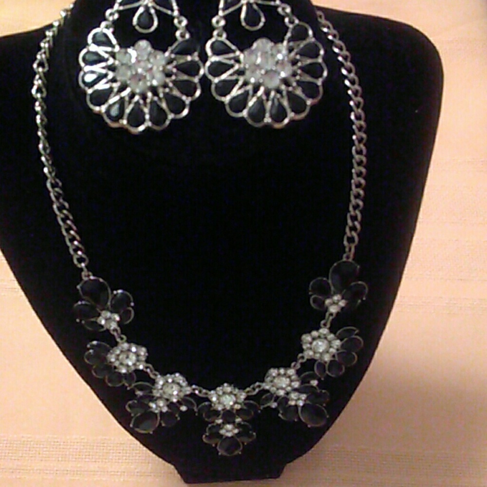 Statement Necklace and Earrings Set